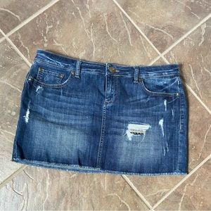 Lauren Conrad mini skirt